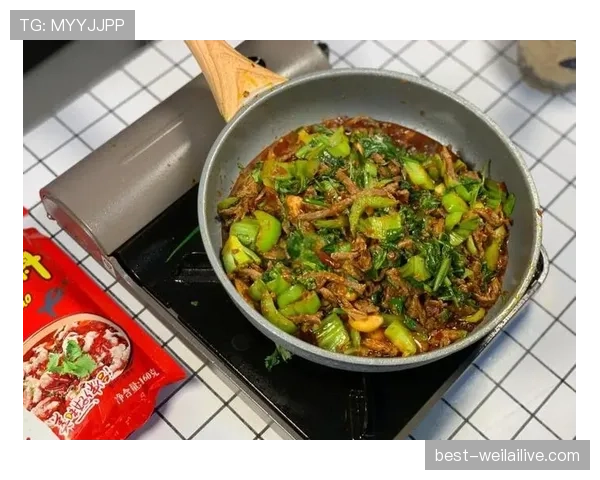 石智勇训练完吃五碗饭，教练说他胃是无底洞